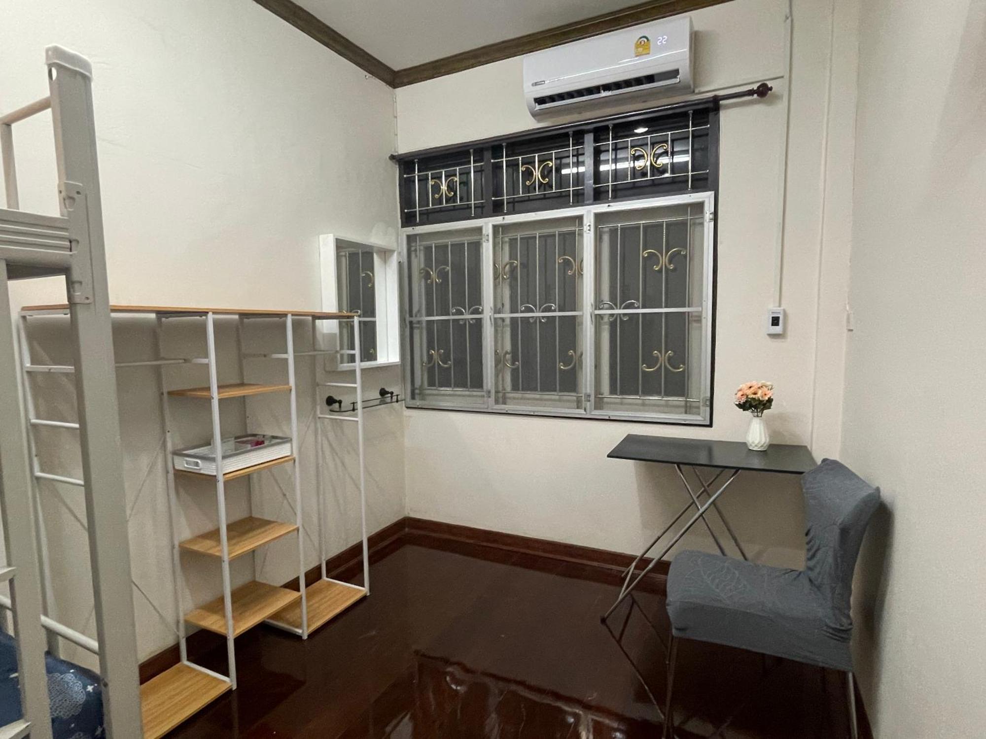 2B Cozy Hostel ตรัง Екстериор снимка