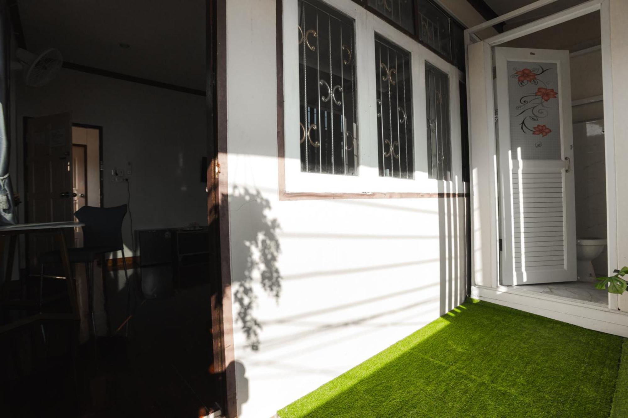 2B Cozy Hostel ตรัง Екстериор снимка