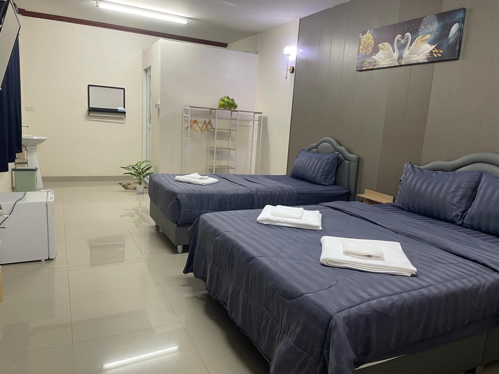 2B Cozy Hostel ตรัง Екстериор снимка